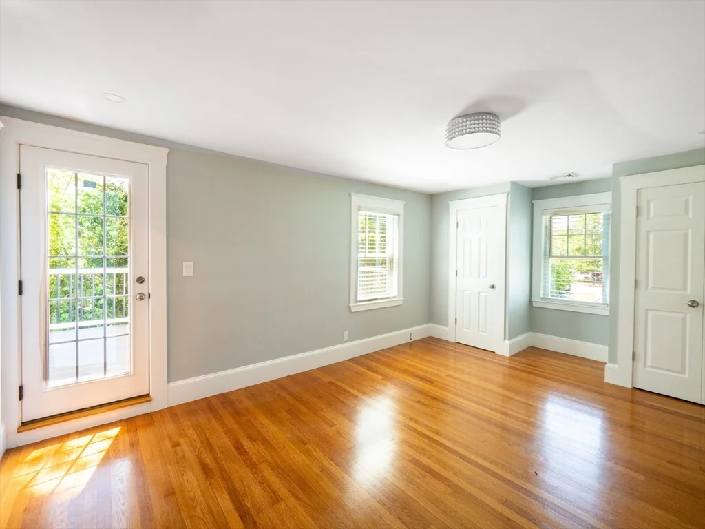 4 bed, 3 bath apartment for rent at 2075 Beacon St, Newton — photo 17 of 38