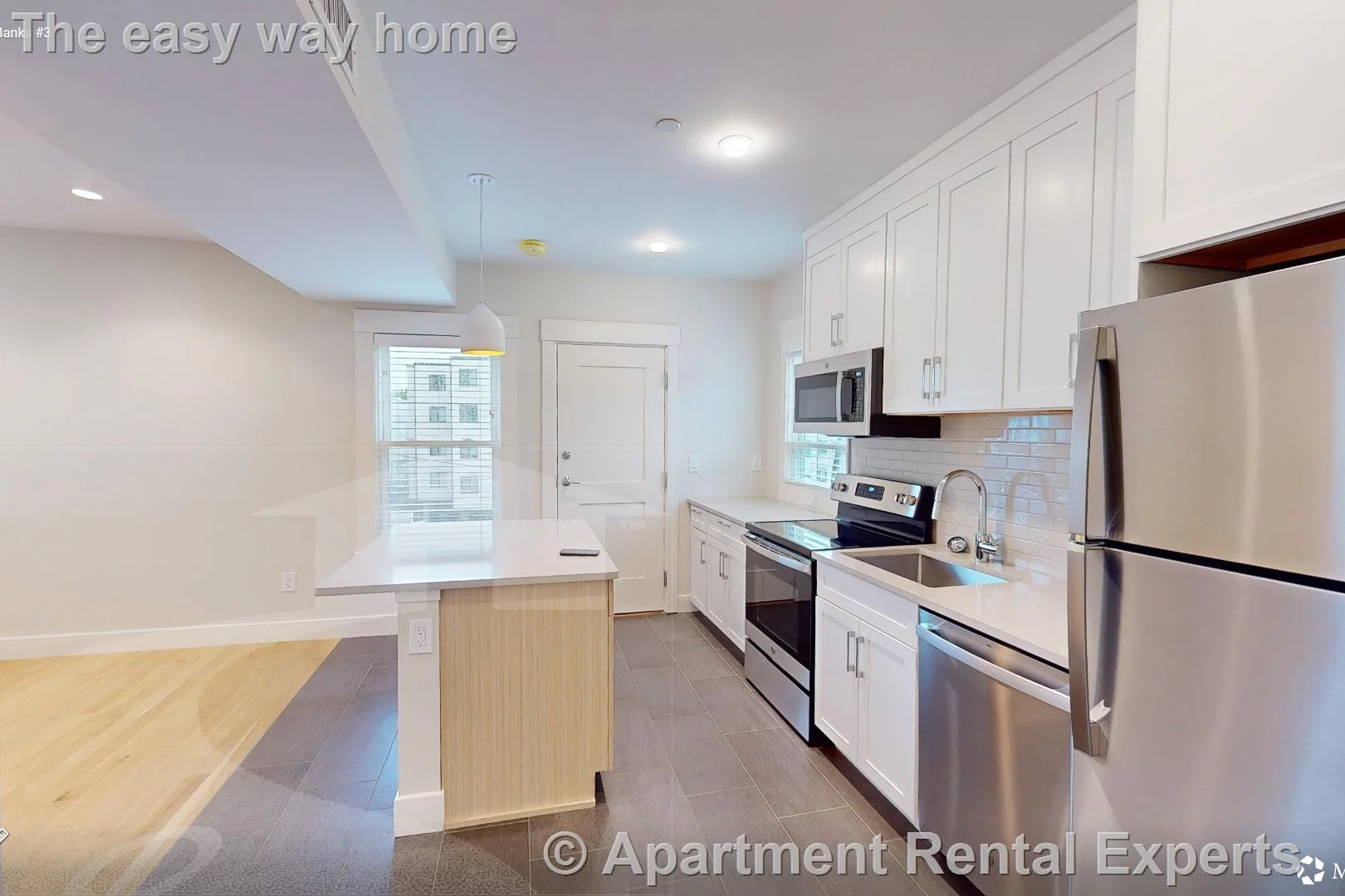 2 bed, 1 bath apartment for rent at 208-210 Banks St Unit 3, Riverside