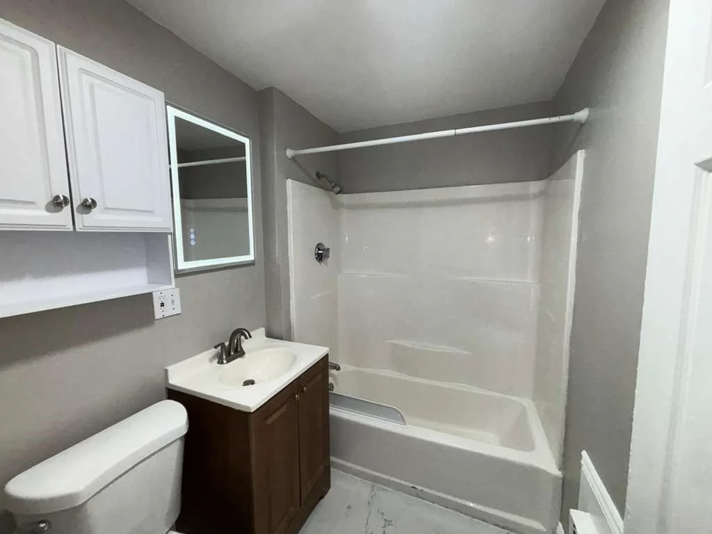 4 bed, 2 bath apartment for rent at 208-210 Bruce St Unit 1, Lawrence — photo 6 of 15