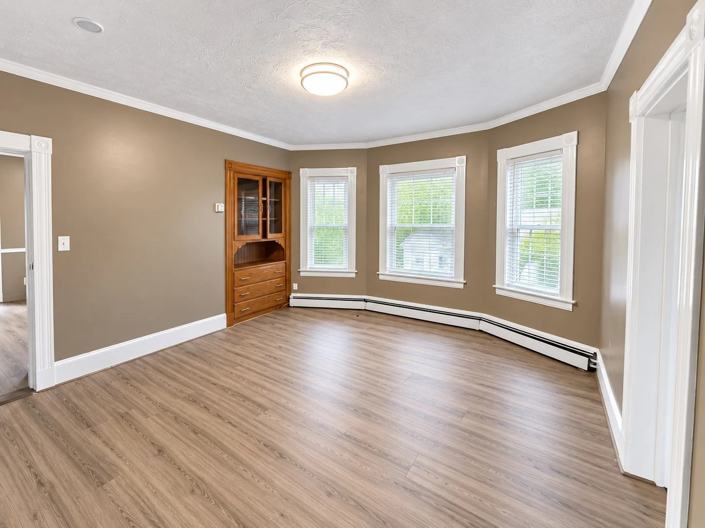 4 bed, 1 bath apartment for rent at 208-210 Bruce St Unit 3, Lawrence — photo 2 of 12