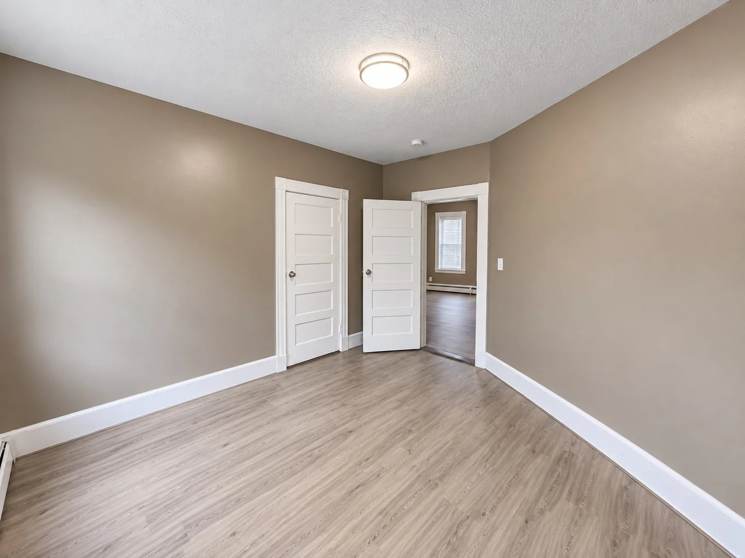 4 bed, 1 bath apartment for rent at 208-210 Bruce St Unit 3, Lawrence — photo 4 of 12