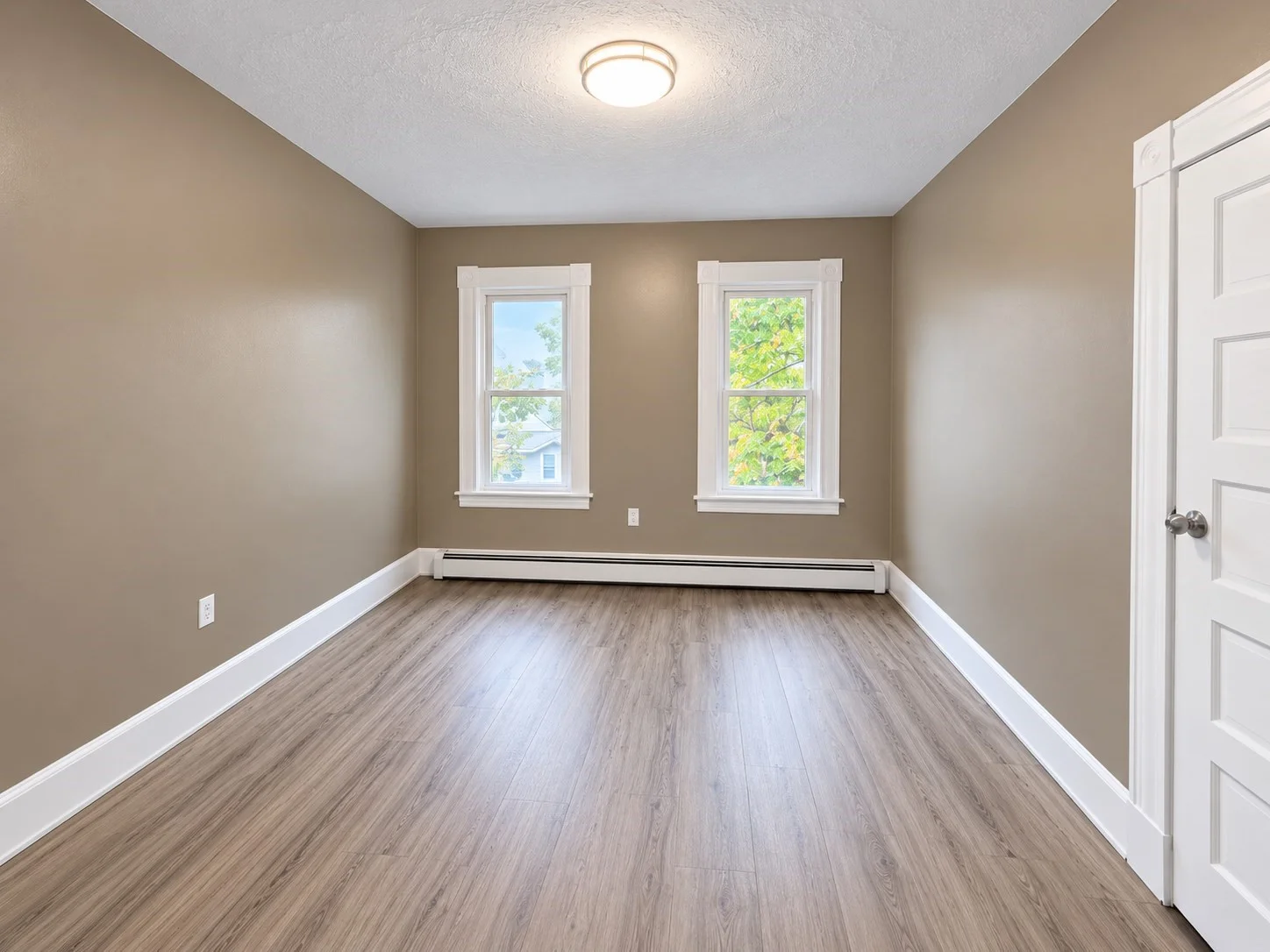 4 bed, 1 bath apartment for rent at 208-210 Bruce St Unit 3, Lawrence — photo 3 of 12