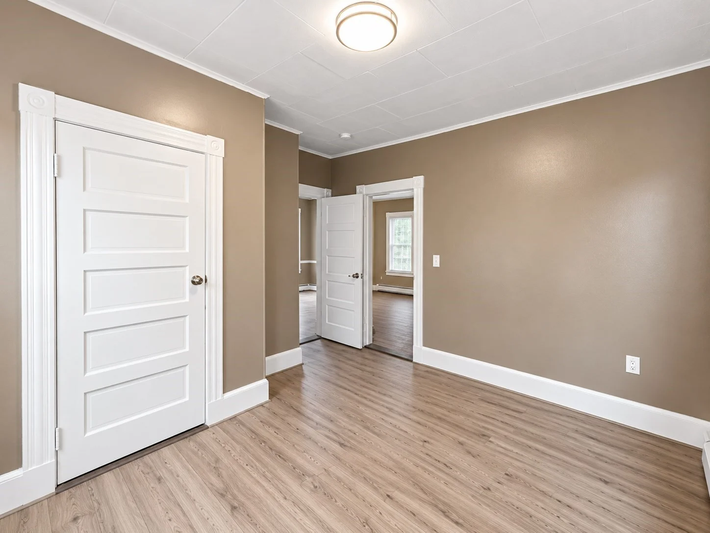 4 bed, 1 bath apartment for rent at 208-210 Bruce St Unit 3, Lawrence — photo 6 of 12