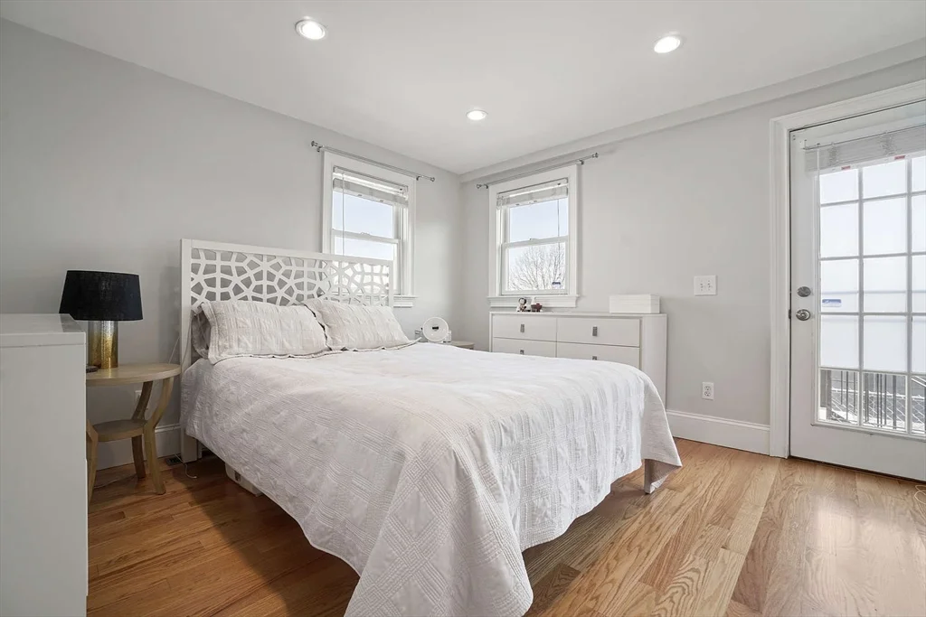 2 bed, 1 bath apartment for rent at 208-210 West 7th St Unit 2L, South Boston — photo 13 of 20