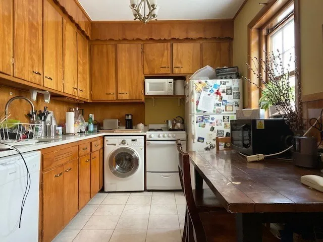 2 bed, 2 bath apartment for rent at 208 Fuller St Unit 3, North Brookline — photo 7 of 17