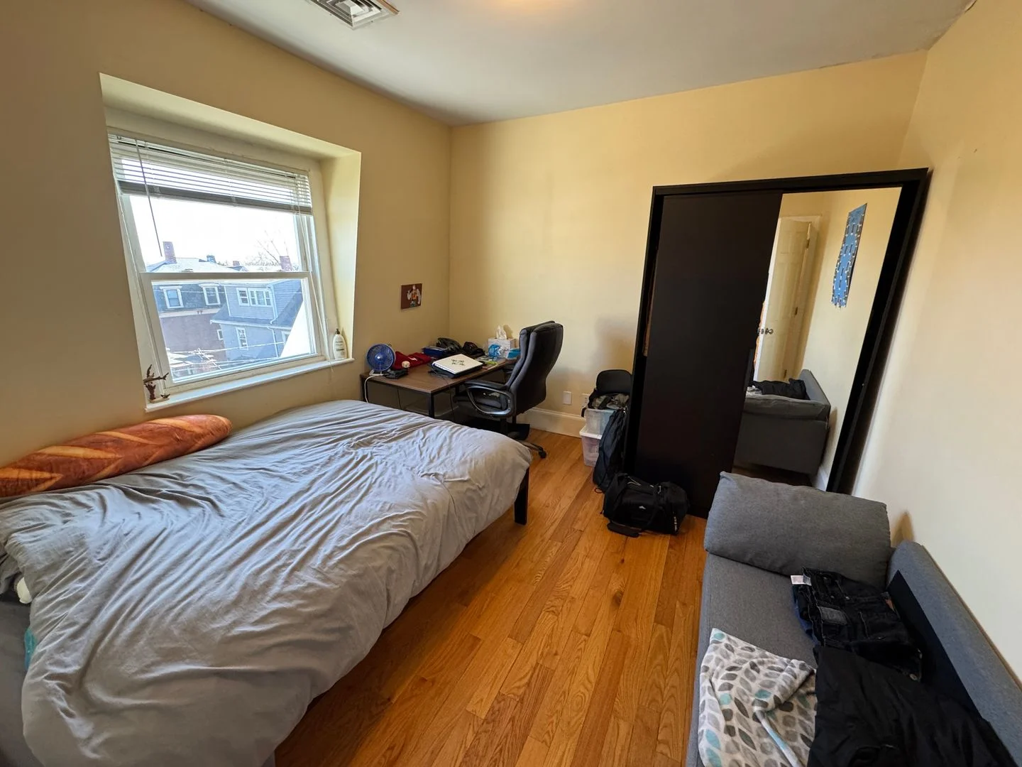 6 bed, 3.5 bath apartment for rent at 208 Holland St Unit 2, Teele Square — photo 13 of 13