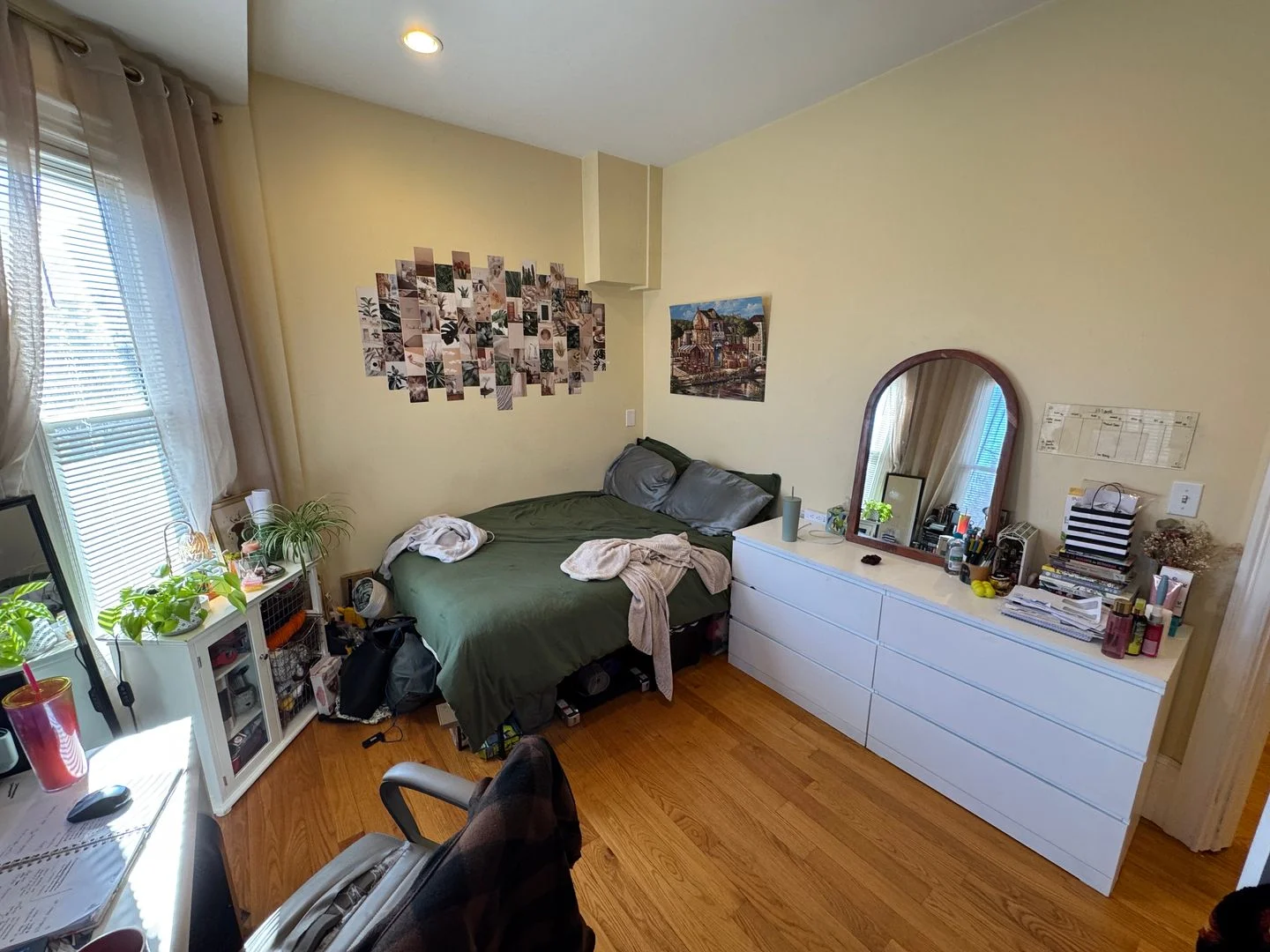 6 bed, 3.5 bath apartment for rent at 208 Holland St Unit 2, Teele Square — photo 6 of 13