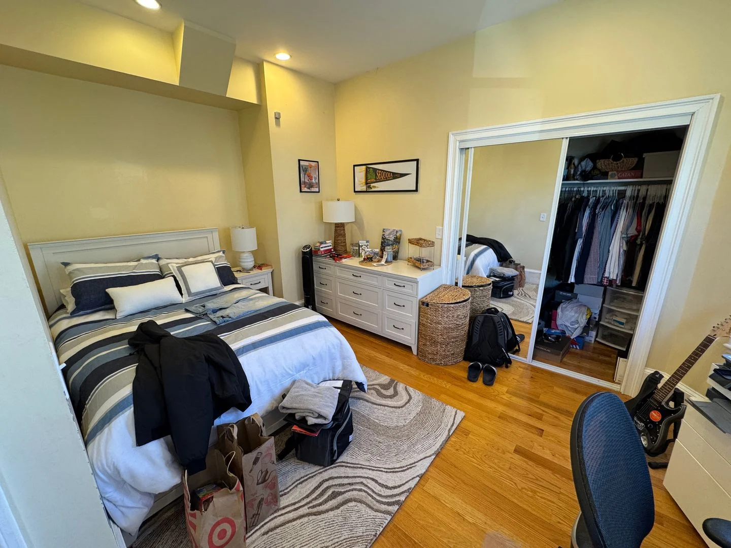 6 bed, 3.5 bath apartment for rent at 208 Holland St Unit 2, Teele Square — photo 9 of 13