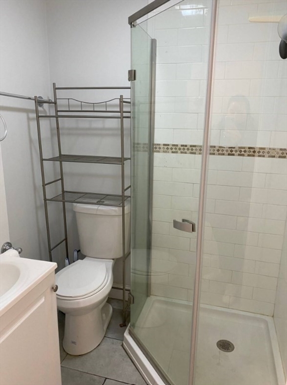 2 bed, 1 bath apartment for rent at 208 Maverick St Unit 2R, East Boston — photo 6 of 7
