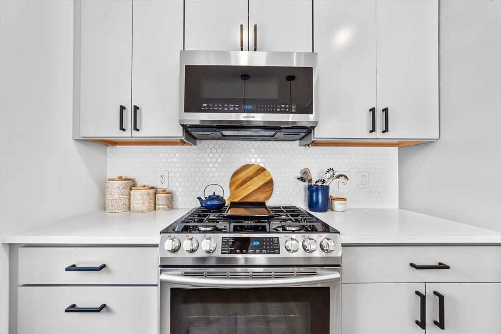 2 bed, 2 bath apartment for rent at 208 Spencer Unit 7, Chelsea — photo 11 of 29