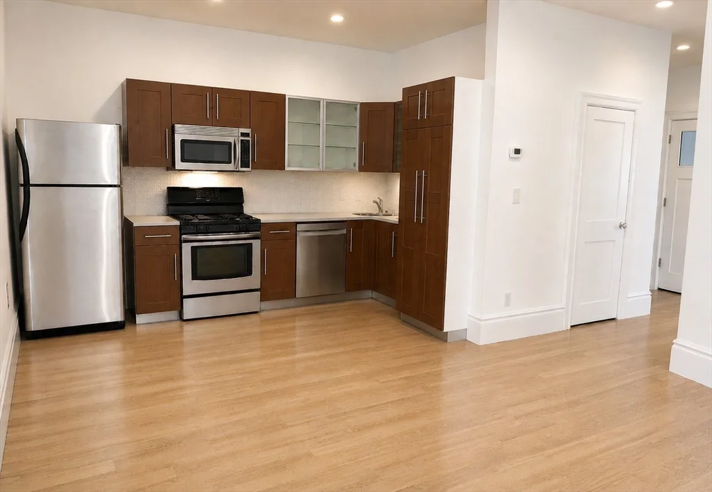 1 bed, 1 bath apartment for rent at 208 Summer St Unit A, Spring Hill