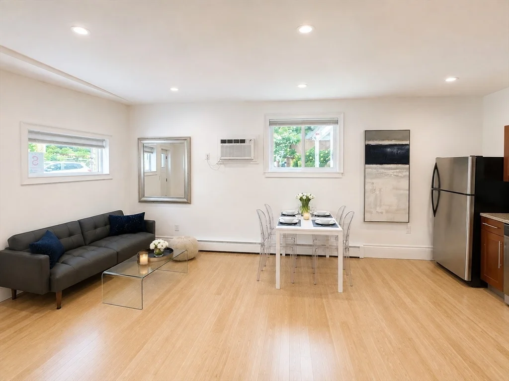 1 bed, 1 bath apartment for rent at 208 Summer St Unit A, Spring Hill — photo 2 of 8