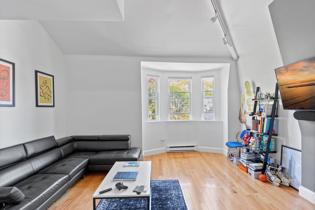 1 bed, 1 bath apartment for rent at 208 Washington Unit 4, Chelsea — photo 6 of 11