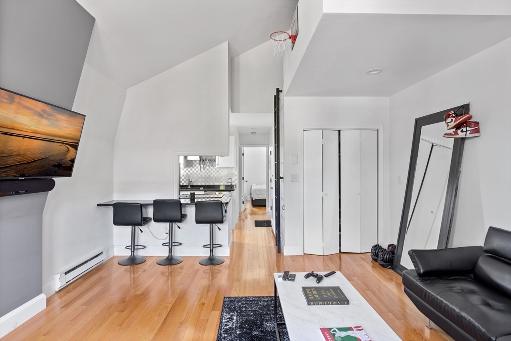 1 bed, 1 bath apartment for rent at 208 Washington Unit 4, Chelsea — photo 4 of 11