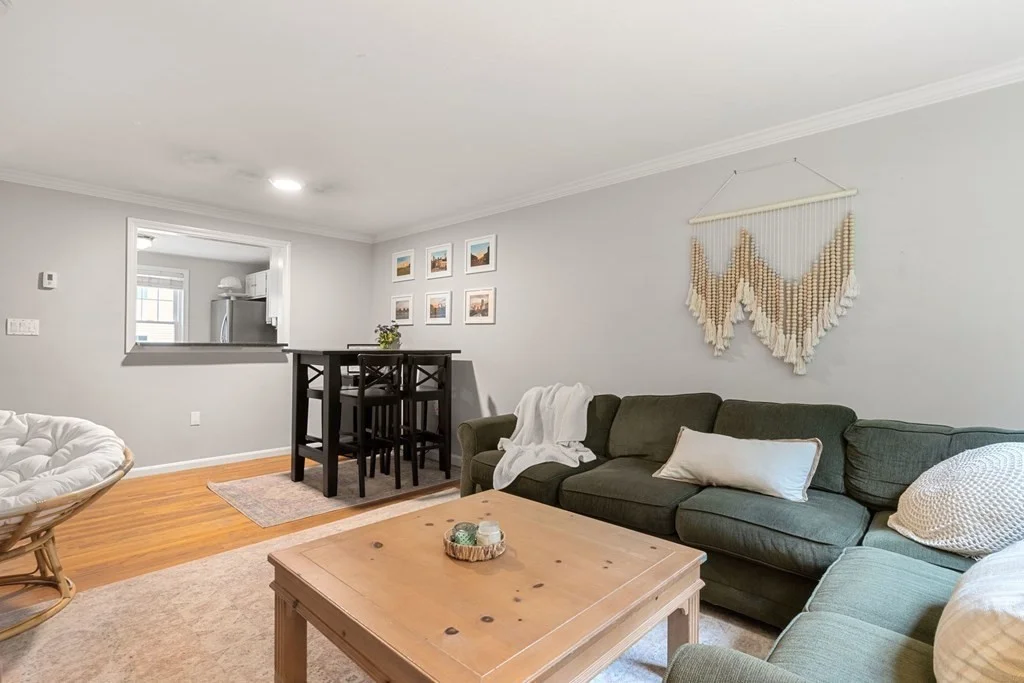 4 bed, 2 bath apartment for rent at 208 West 6th, Boston — photo 1 of 29