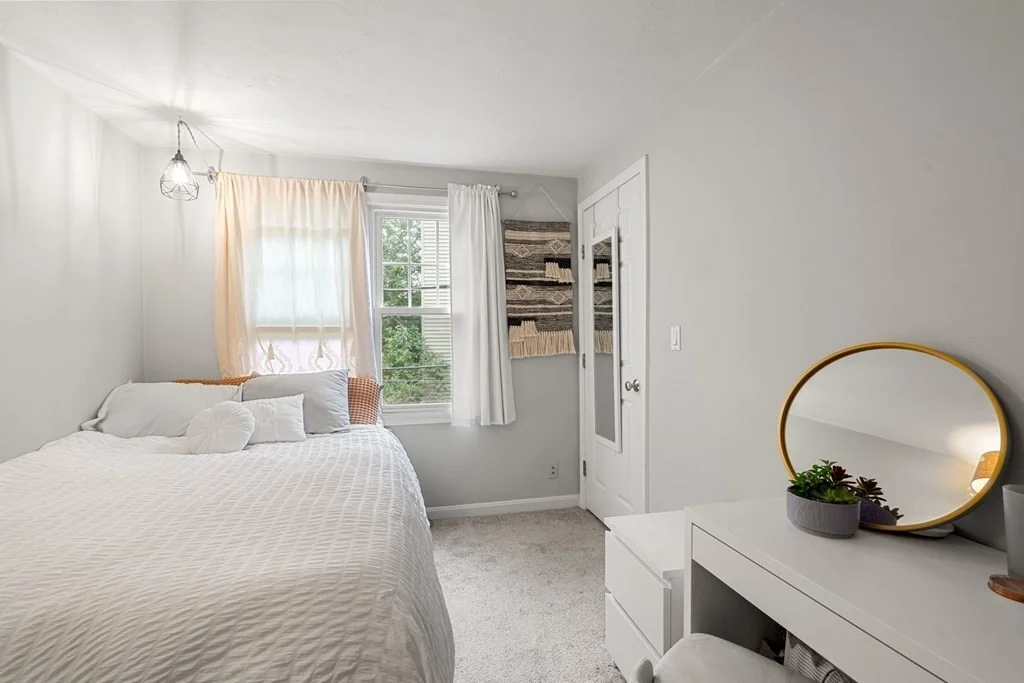 4 bed, 2 bath apartment for rent at 208 West 6th, Boston — photo 15 of 29