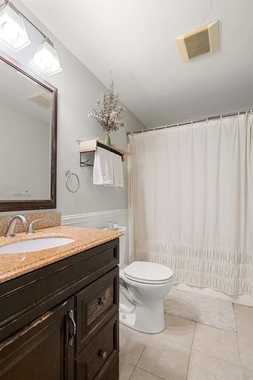 4 bed, 2 bath apartment for rent at 208 West 6th, Boston — photo 18 of 29