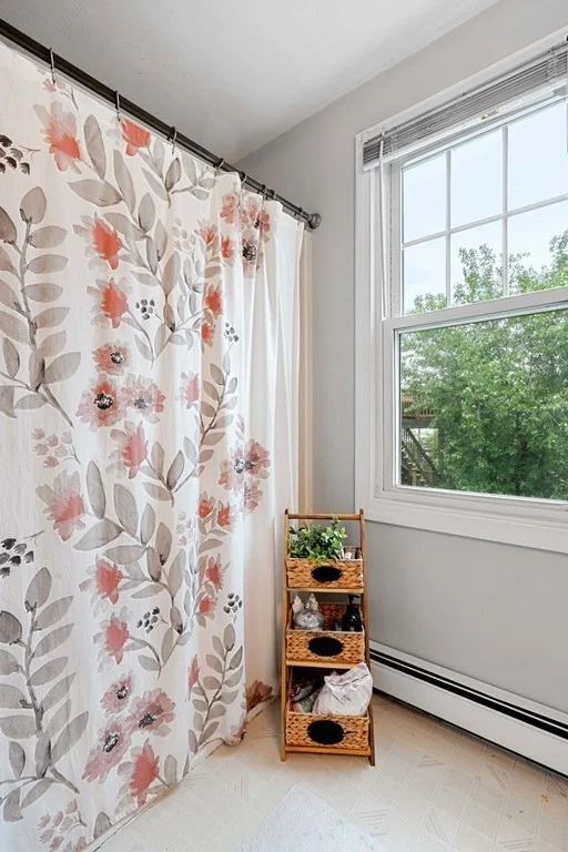 4 bed, 2 bath apartment for rent at 208 West 6th, Boston — photo 10 of 29