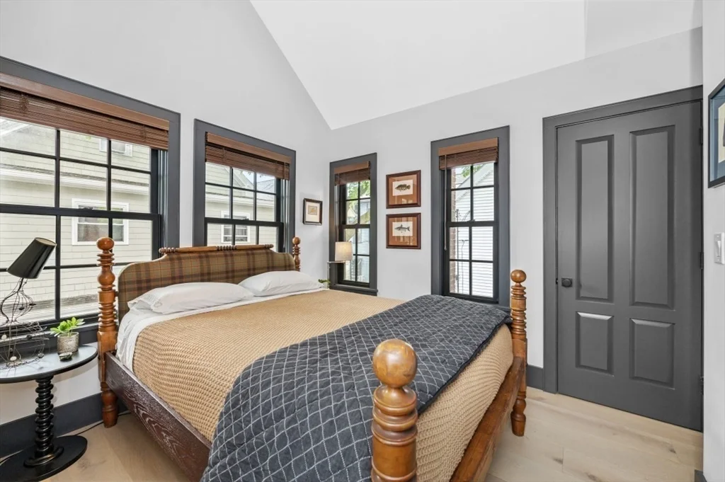 3 bed, 3 bath apartment for rent at 208 Windsor St, Central Square — photo 13 of 22