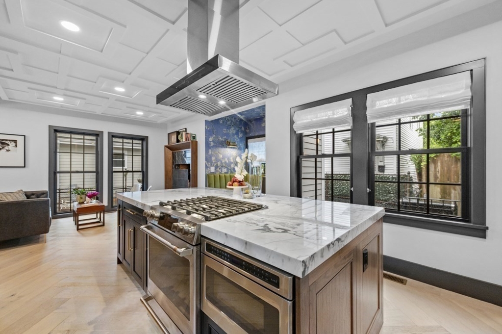 3 bed, 3 bath apartment for rent at 208 Windsor St Unit 0, The Port — photo 4 of 20