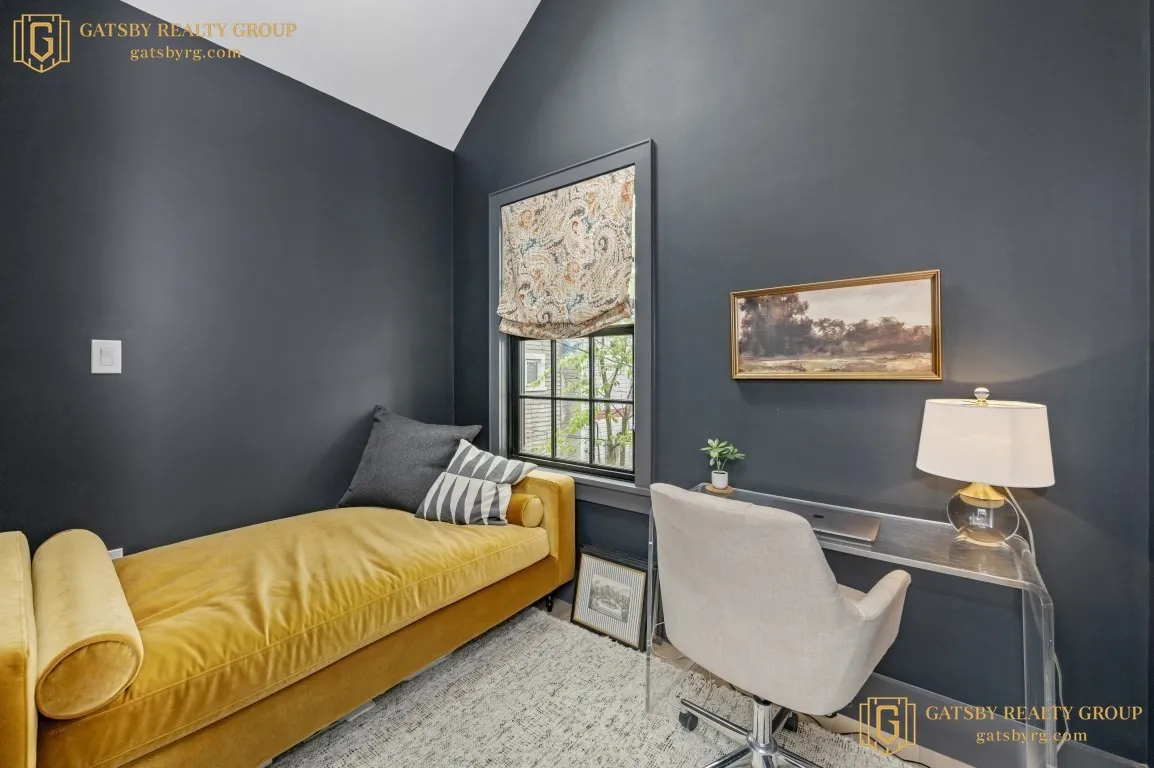 3.5 bed, 3 bath apartment for rent at 208 Windsor St Unit 1, The Port — photo 19 of 21