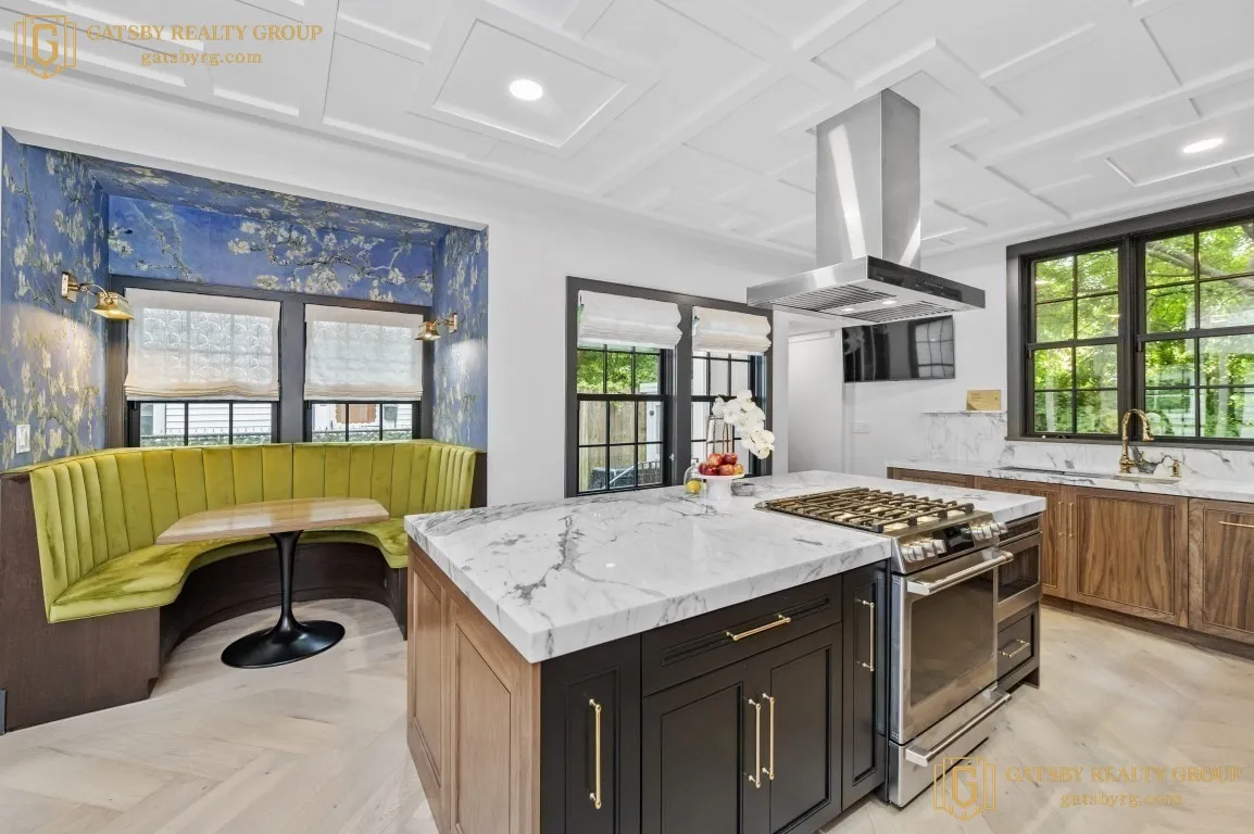 3.5 bed, 3 bath apartment for rent at 208 Windsor St Unit 1, The Port — photo 2 of 21