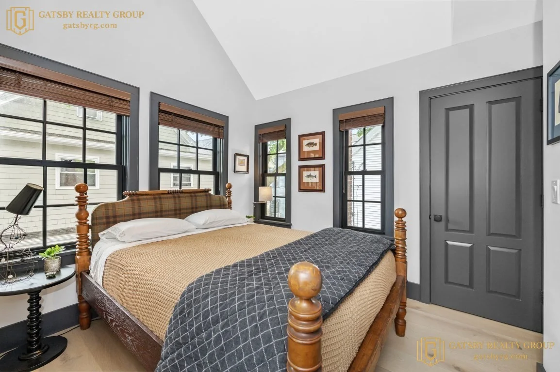 3.5 bed, 3 bath apartment for rent at 208 Windsor St Unit 1, The Port — photo 17 of 21