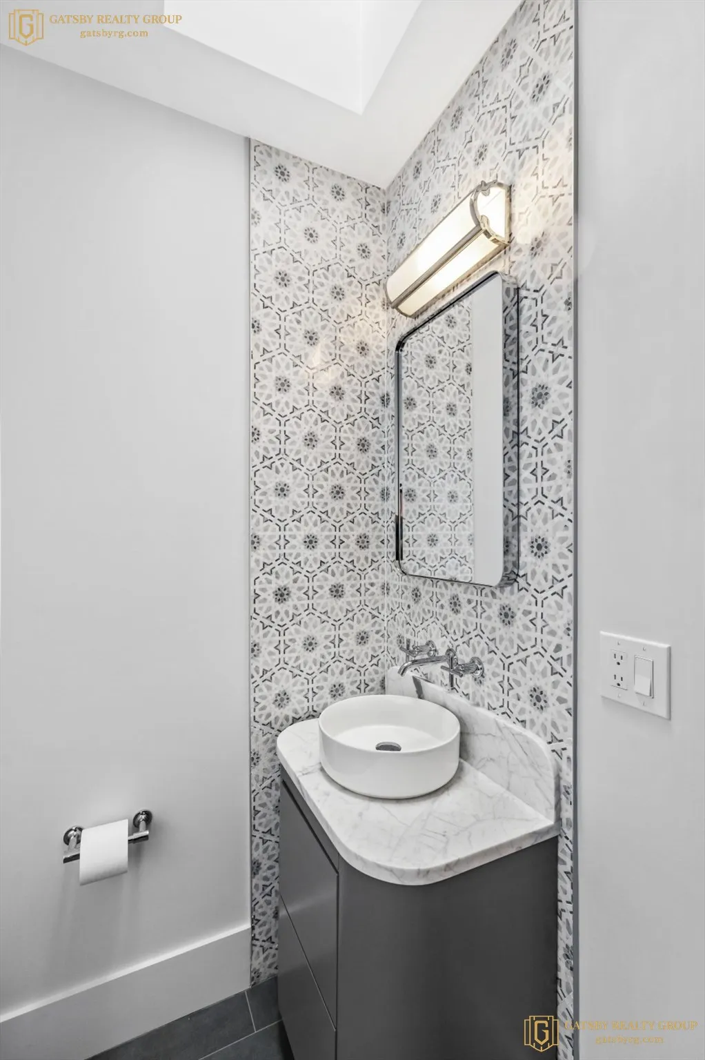 3.5 bed, 3 bath apartment for rent at 208 Windsor St Unit 1, The Port — photo 15 of 21