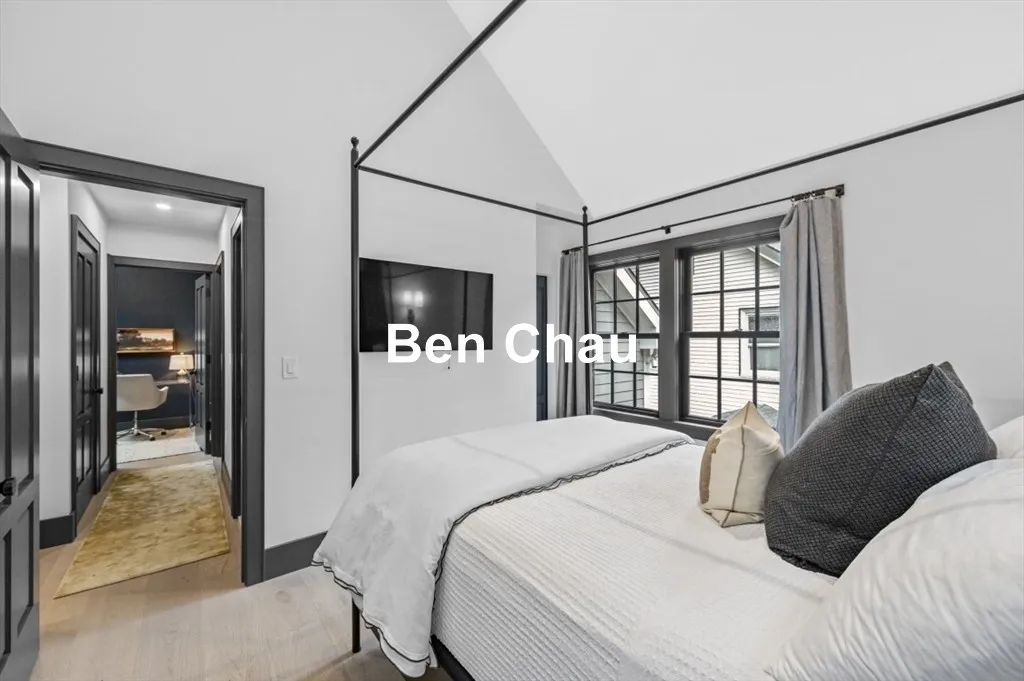 3 bed, 3 bath apartment for rent at 208 Windsor St Unit 208, The Port — photo 10 of 21