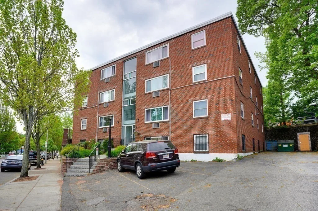 2 bed, 1 bath apartment for rent at 2089 Dorchester Ave Unit 4, Dorchester — photo 9 of 11