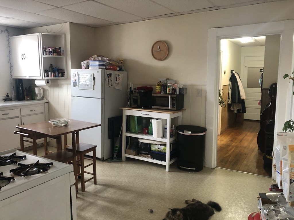 1 bed, 1 bath apartment for rent at 208A Washington St Unit 6, Prospect Hill — photo 2 of 16