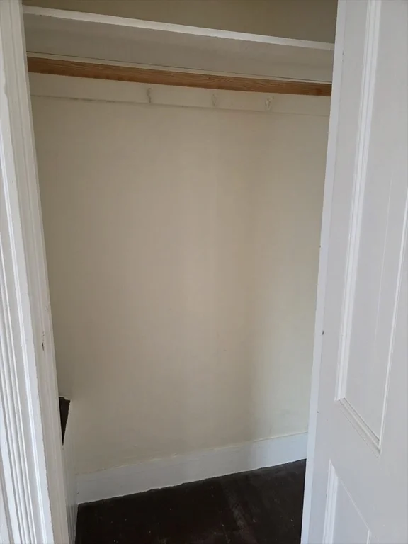 1 bed, 1 bath apartment for rent at 209 Ash St Unit 2-R, Waltham — photo 7 of 7