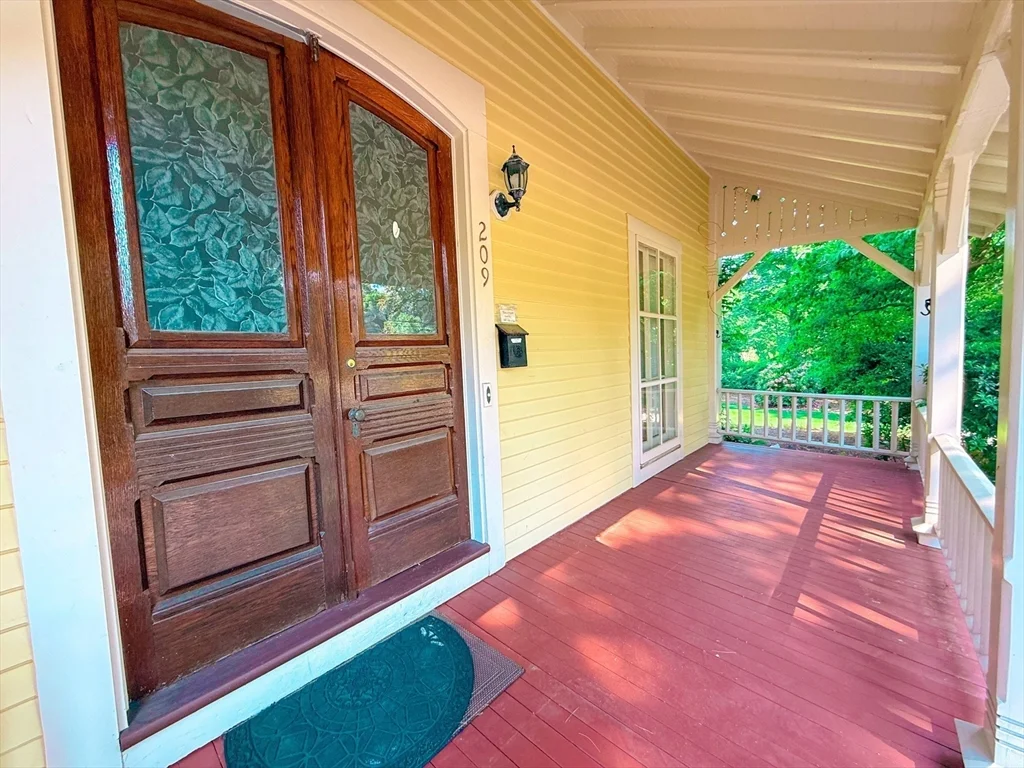 2 bed, 1 bath apartment for rent at 209 Bacon St Unit 1, Natick — photo 2 of 20