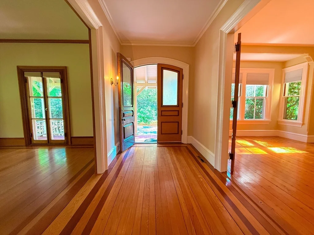 2 bed, 1 bath apartment for rent at 209 Bacon St Unit 1, Natick — photo 3 of 20