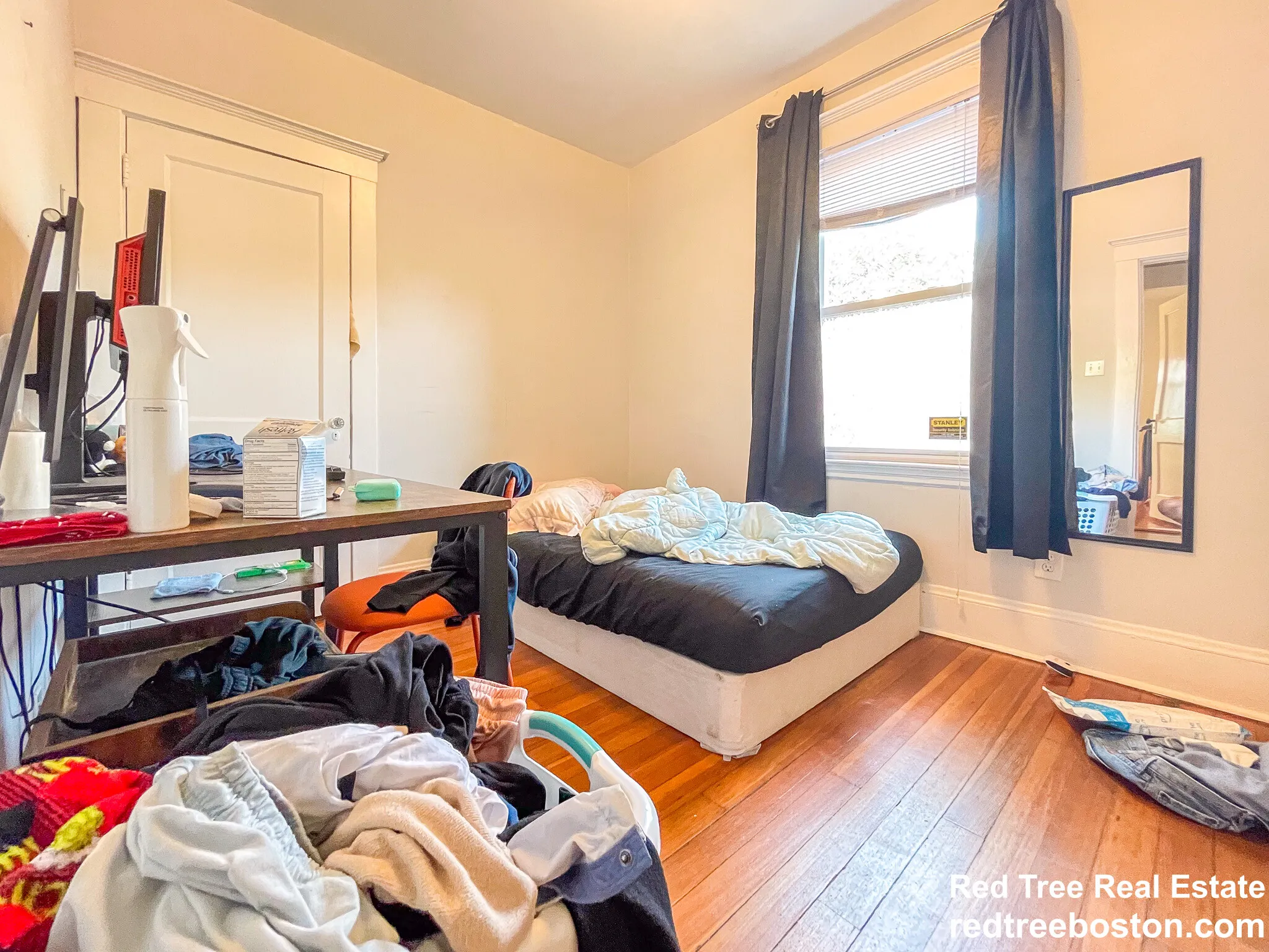 4 bed, 2 bath apartment for rent at 209 Chestnut Hill Ave Unit 1, Brighton — photo 6 of 12