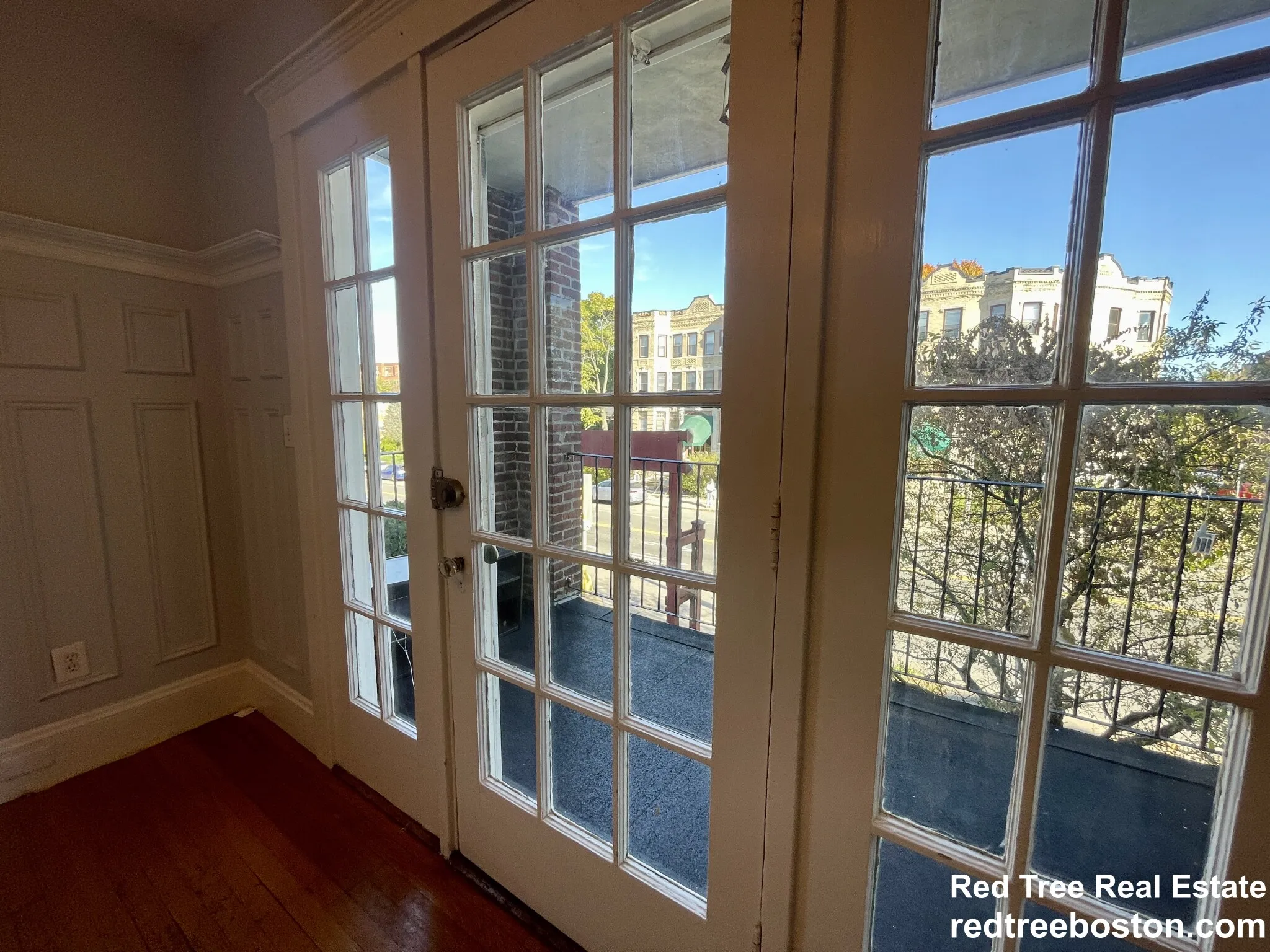 4 bed, 2 bath apartment for rent at 209 Chestnut Hill Ave Unit 2, Brighton — photo 5 of 29