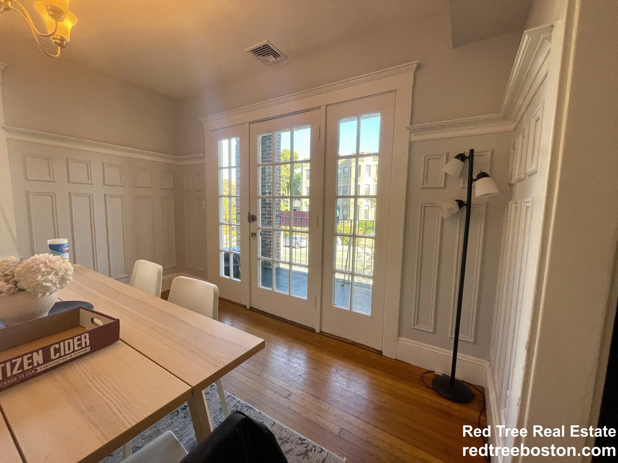 4 bed, 2 bath apartment for rent at 209 Chestnut Hill Ave Unit 2, Brighton — photo 4 of 29