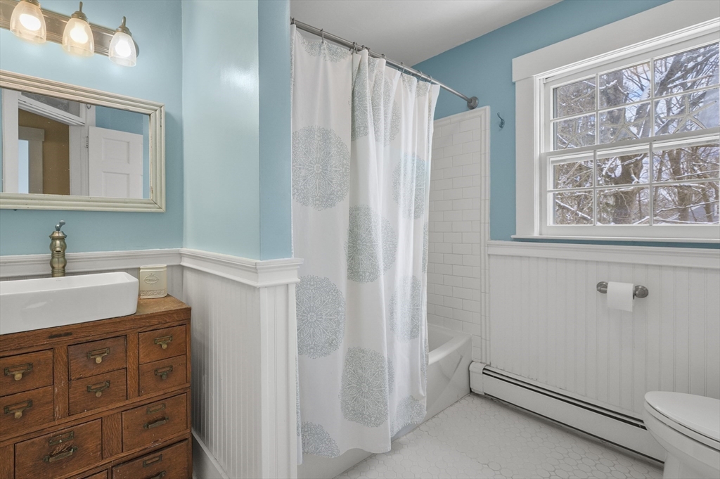 4 bed, 2 bath apartment for rent at 209 Curve St, Millis — photo 27 of 41