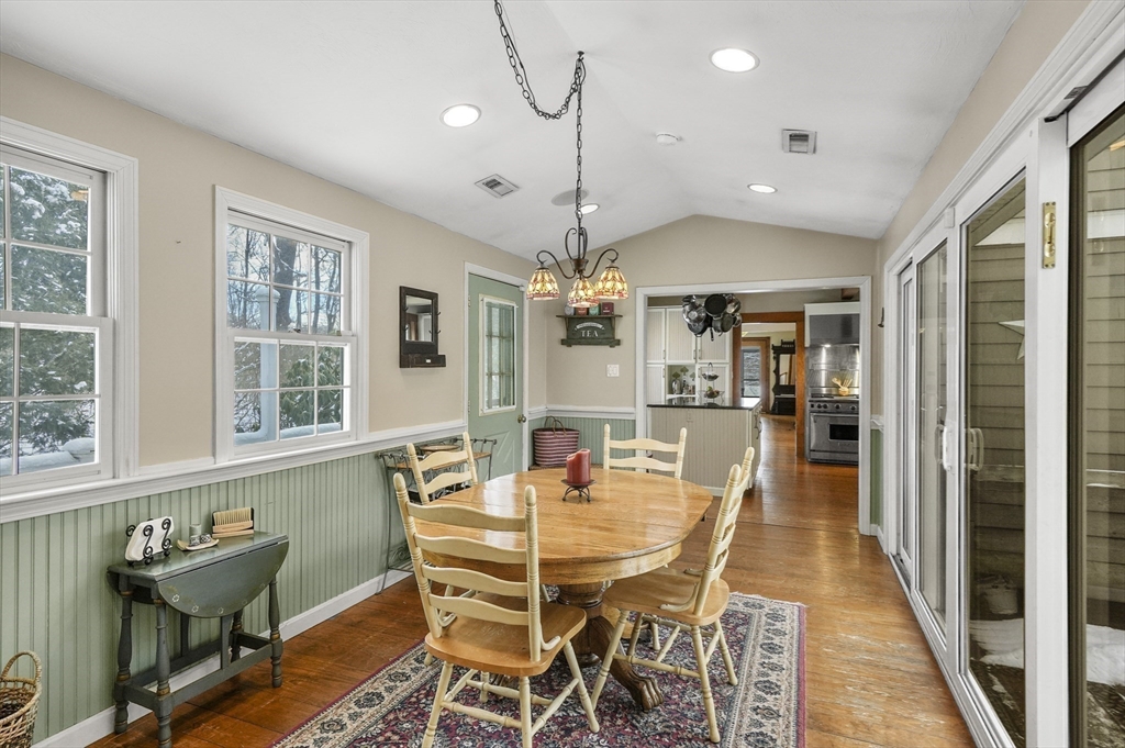 4 bed, 2 bath apartment for rent at 209 Curve St, Millis — photo 9 of 41