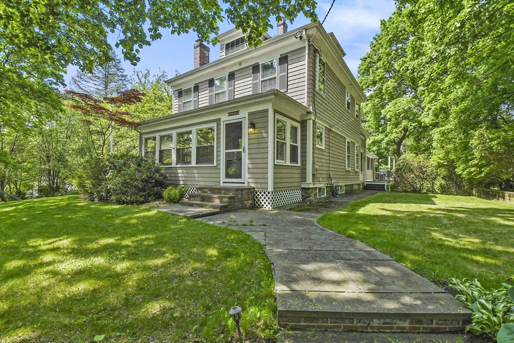 4 bed, 2 bath apartment for rent at 209 Curve St, Millis — photo 4 of 41