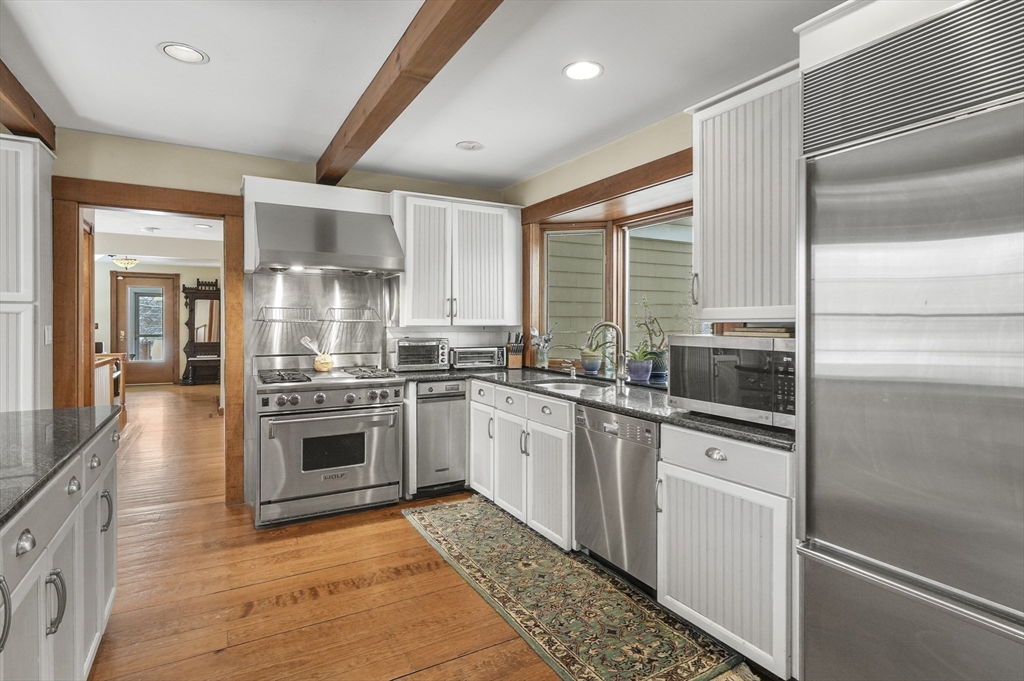 4 bed, 2 bath apartment for rent at 209 Curve St, Millis — photo 11 of 41