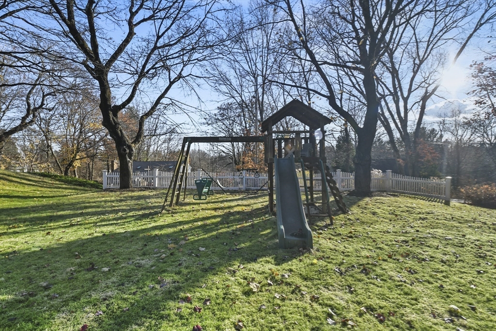 4 bed, 2 bath apartment for rent at 209 Curve St, Millis — photo 37 of 41