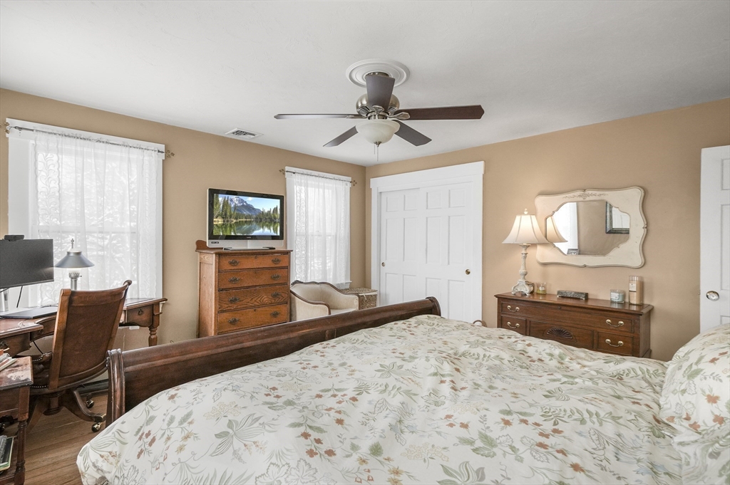 4 bed, 2 bath apartment for rent at 209 Curve St, Millis — photo 26 of 41