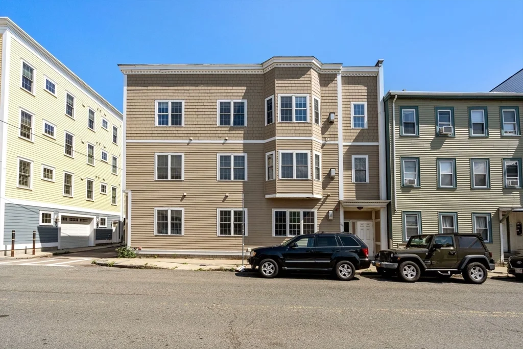 3 bed, 2 bath apartment for rent at 209 D St Unit 2, South Boston — photo 21 of 22