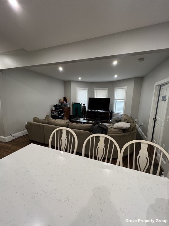 4 bed, 2 bath apartment for rent at 209 East Cottage St Unit 2, Dorchester — photo 4 of 12