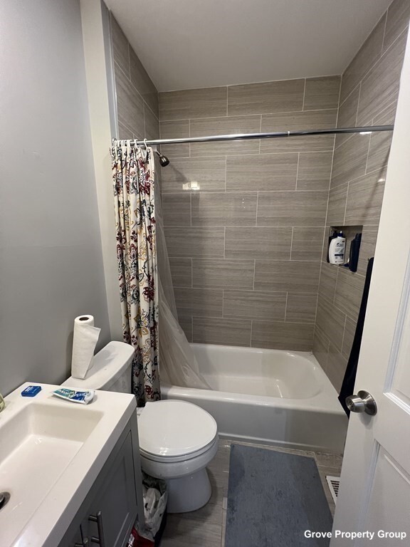 4 bed, 2 bath apartment for rent at 209 East Cottage St Unit 2, Dorchester — photo 11 of 12