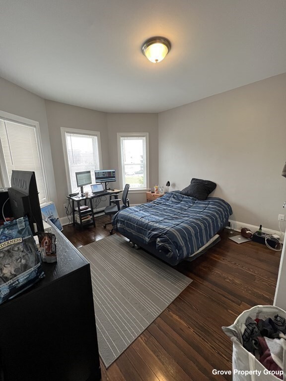 4 bed, 2 bath apartment for rent at 209 East Cottage St Unit 2, Dorchester — photo 7 of 12