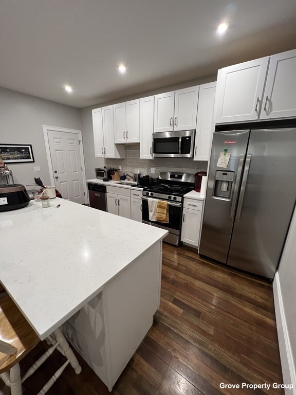 4 bed, 2 bath apartment for rent at 209 East Cottage St Unit 2, Dorchester — photo 3 of 12
