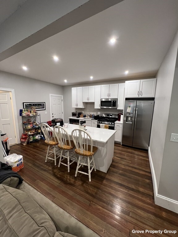 4 bed, 2 bath apartment for rent at 209 East Cottage St Unit 2, Dorchester