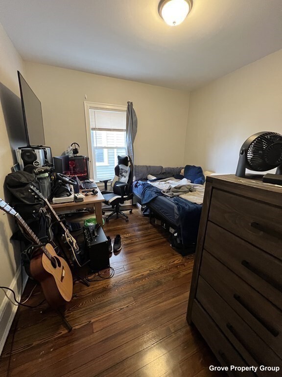 4 bed, 2 bath apartment for rent at 209 East Cottage St Unit 2, Dorchester — photo 8 of 12